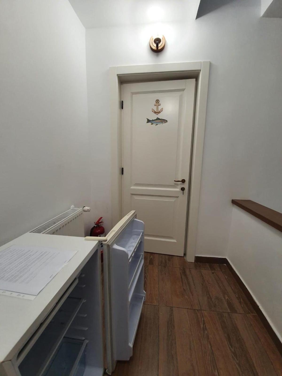 Pensiunea Iasmina Si Pescarul Călimăneşti エクステリア 写真